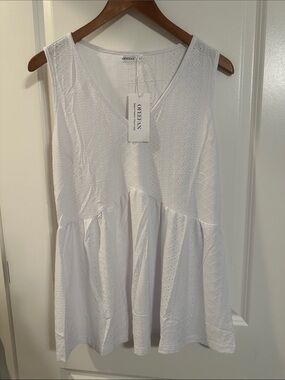 Ofeefan White Eyelet V-Neck Peplum Camisole